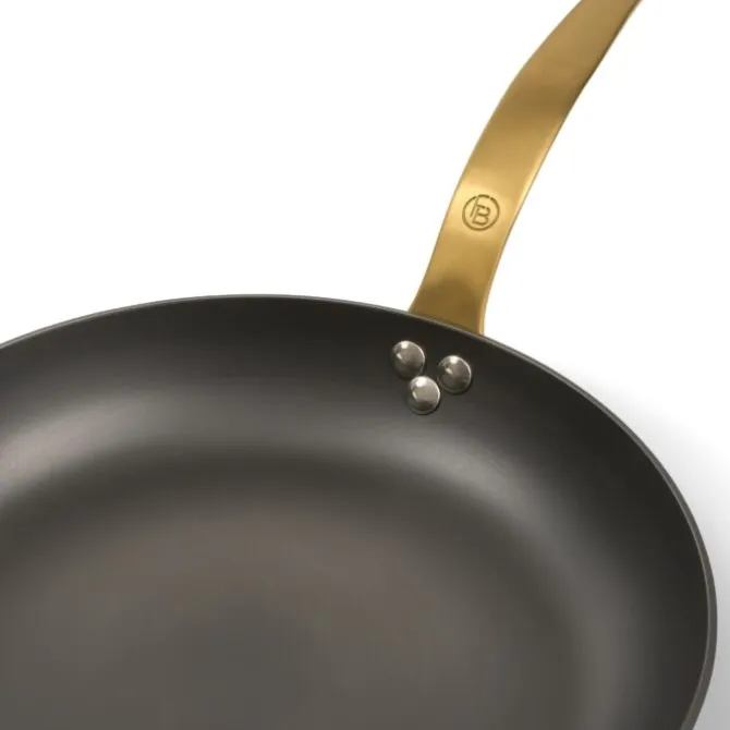 BetBrothers NeroSteel koekenpan ø 28 cm genitreerd ijzer