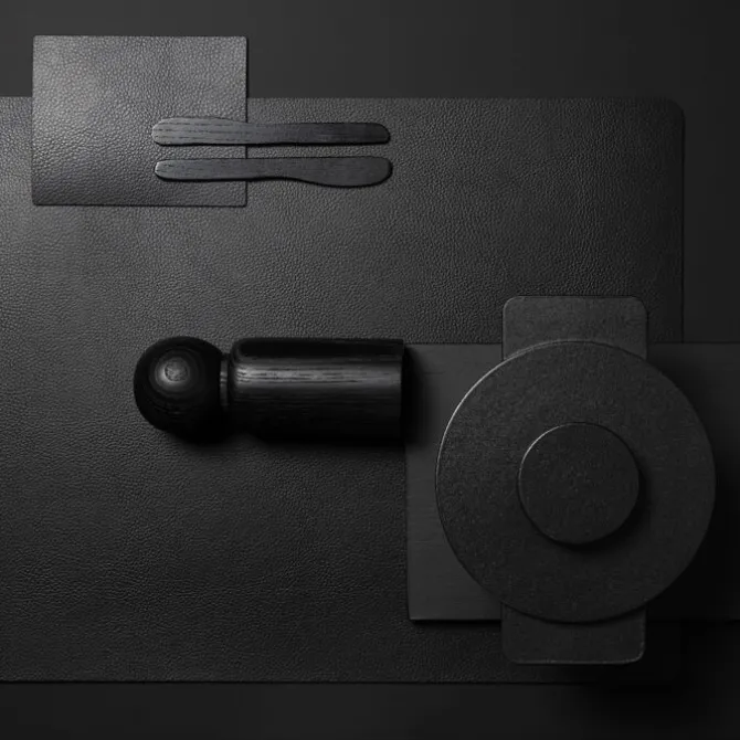 Finesse Skin Natur Pebble placemat 40 x 46 cm leer Charcoal