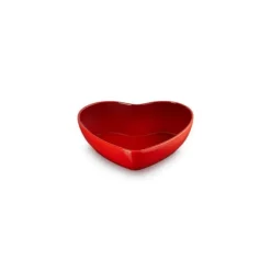 Le Creuset serveerschaal hart 2,9 liter aardewerk kersrood