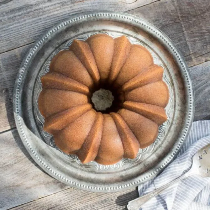 Nordic Ware Anniversary Bundt tulbandvorm ø 20,5 cm aluminium goudkleurig