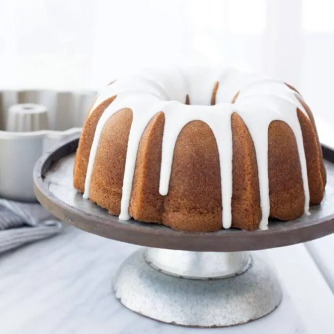 Nordic Ware Anniversary Bundt tulbandvorm ø 20,5 cm aluminium goudkleurig