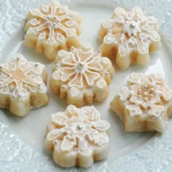 Nordic Ware bakvorm 'Frozen Snowflake' 6 stuks 30 cm aluminium grijs