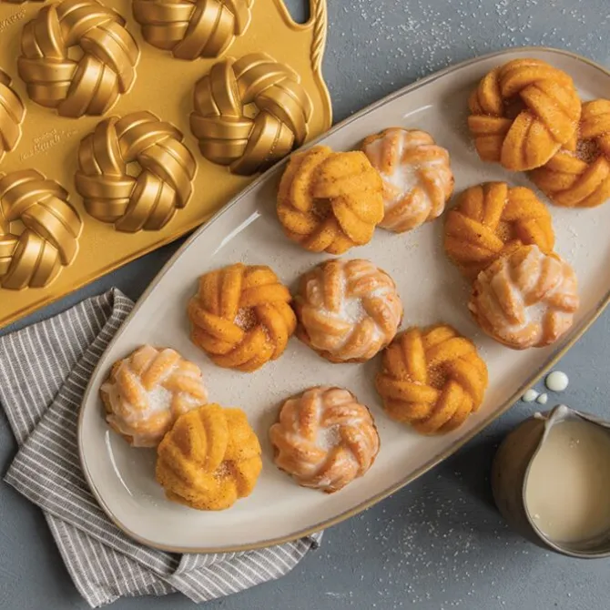 Nordic Ware Braided Mini Bundt 12 tulbanden gietaluminium goudkleurig