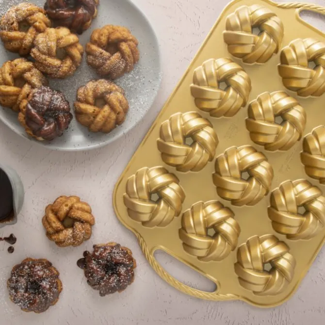 Nordic Ware Braided Mini Bundt 12 tulbanden gietaluminium goudkleurig