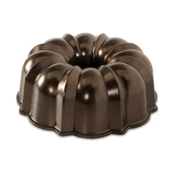 Nordic Ware Bundt bakvorm 12 cups brons aluminium