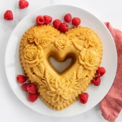 Nordic Ware Floral Heart Bundt brons aluminium