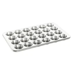 Nordic Ware Naturals bakvorm voor 24 muffins aluminium grijs