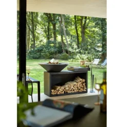 OFYR Island Black 85-100 vuurkorf - barbecue met meubel en plank van donkergrijs keramiek