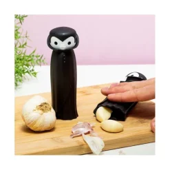 Ototo Drac n' Roll knoflookroller silicone zwart