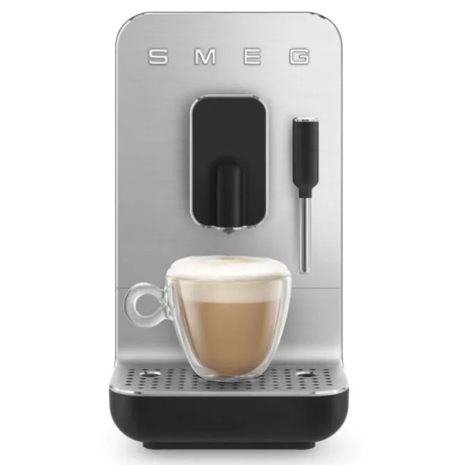 Smeg 50's style Medium volautomatische espressomachine mat zwart