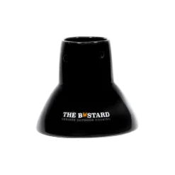 The Bastard Chicken sitter aardewerk zwart
