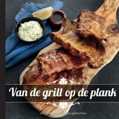 Van de grill op de plank