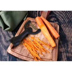 Winkee Julienne Cutter Cat